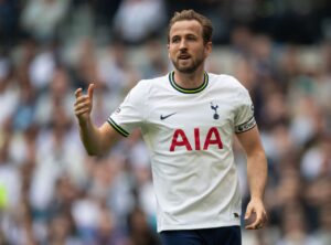 Transfer: Harry Kane moves to Bayern