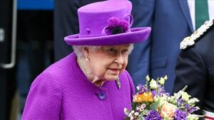 France Renames Airport After Queen Elizabeth II