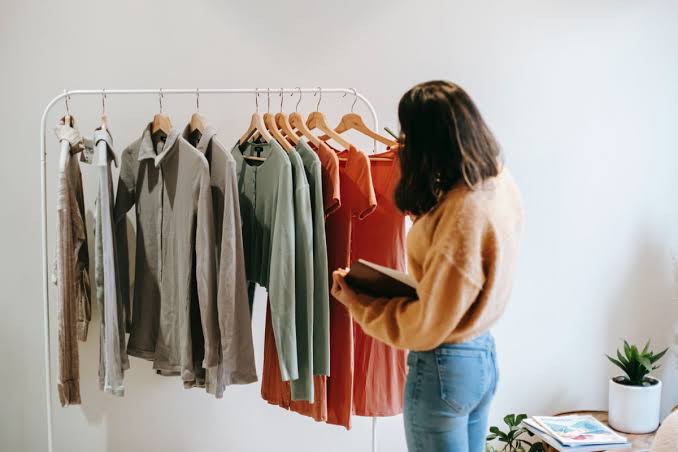 How to Build a Capsule Wardrobe on a Budget